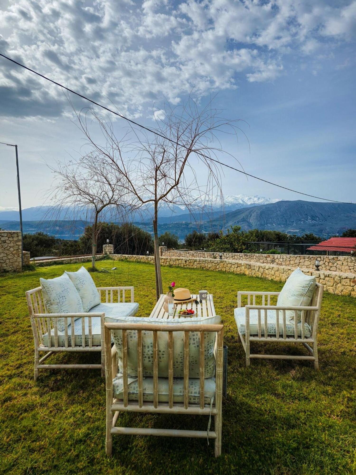 Villa Aitheras With Sea Views And Garden Stérnai المظهر الخارجي الصورة